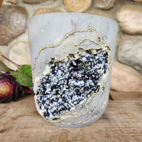 Black and White Flat Crystal Geode - LG Cylinder*Tall Black and White Flat Crystal Geode - LG Cylinder*Tall