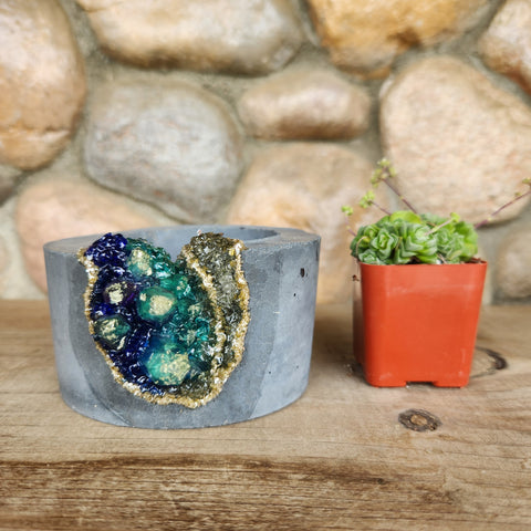 (#914) Blue & Aqua Crystal Geode - Fat Pot