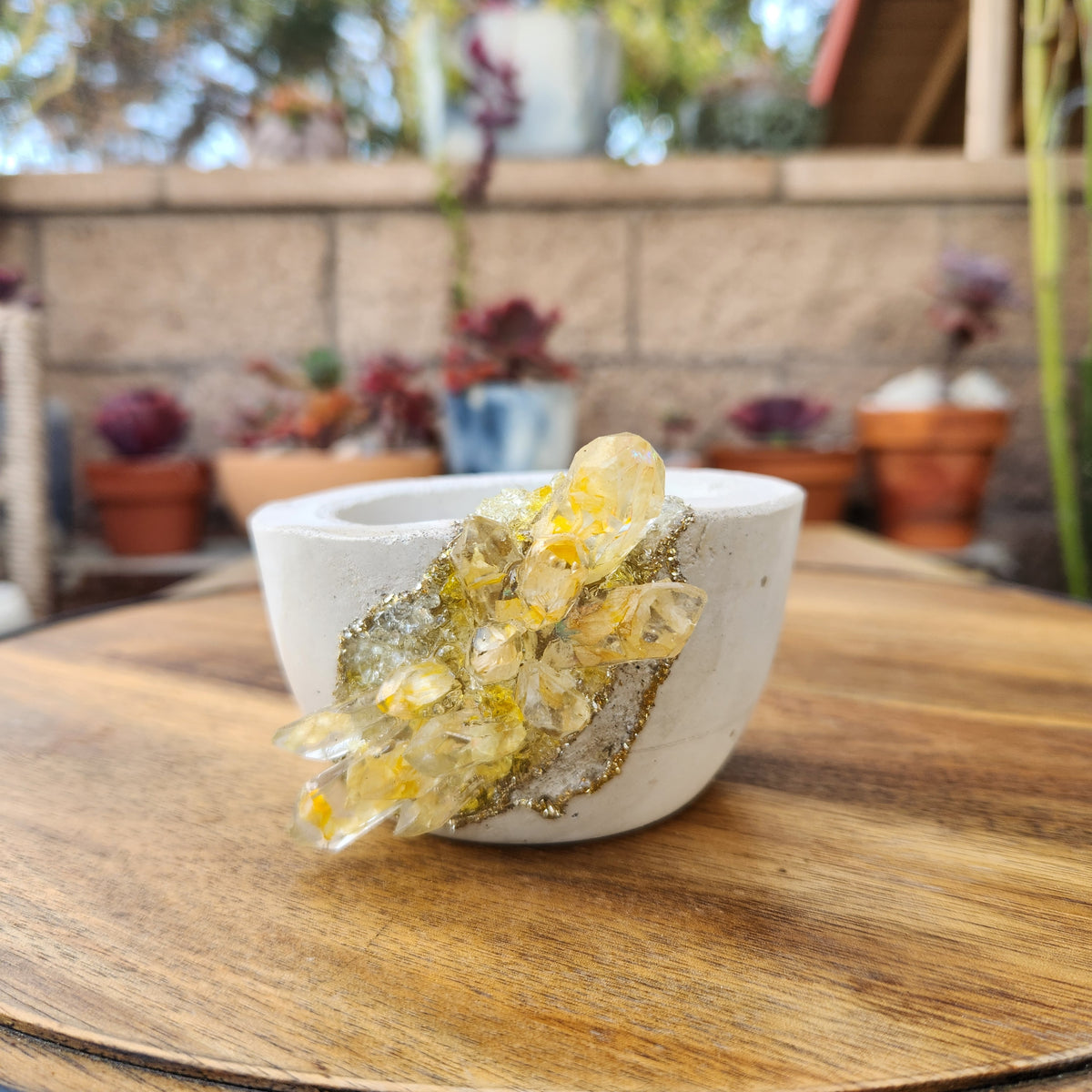 Yellow Floral Crystal Geode - Sm Pot/Curve